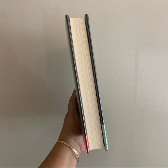 Book - The Chain by Adrian McKinty - Picture 2 of 5